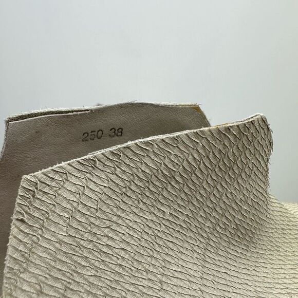 Antelope Anthropologie Radlee Cream Textured Leather Almond Toe Slip on Heel Mul - Picture 6 of 11